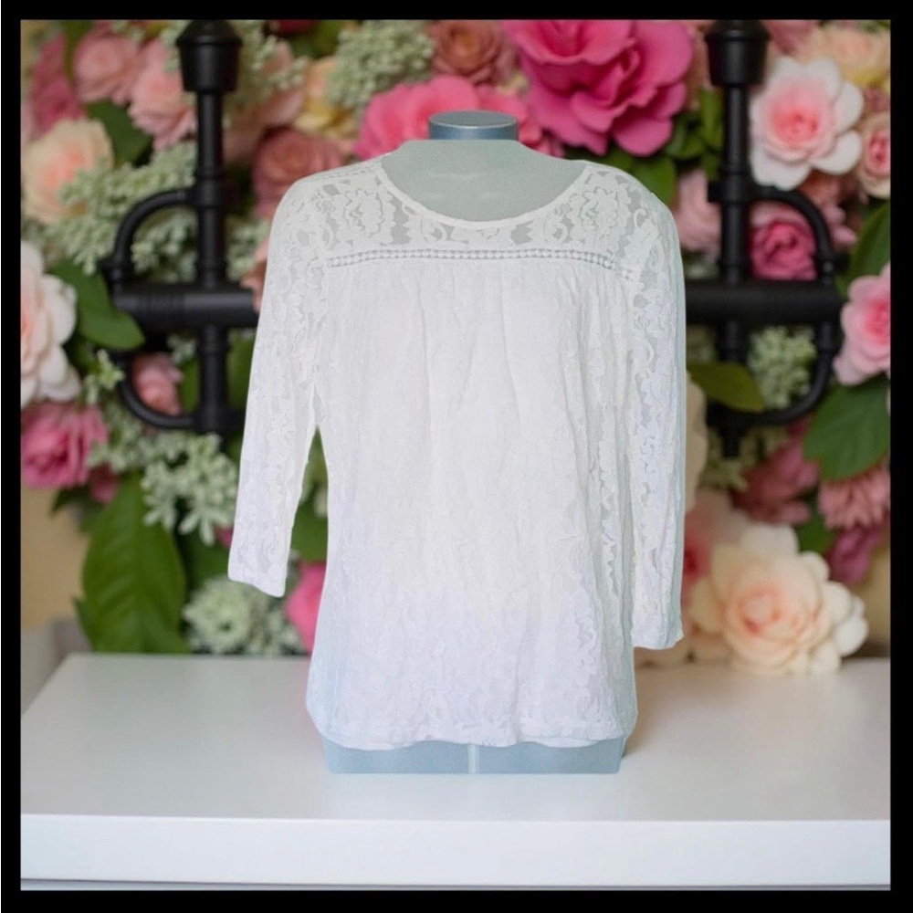Eve & Maddie Lace Peasant Blouse keyhole back Puff Shoulder Angel